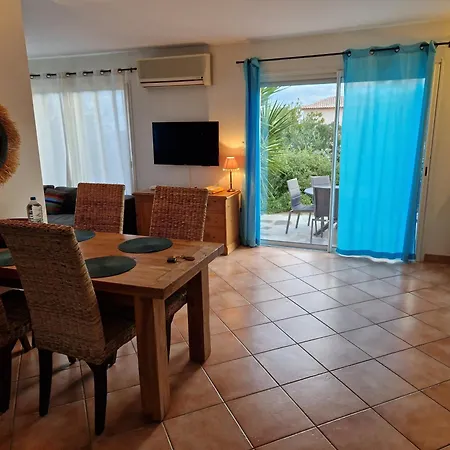 Arena Bianca Apartament Monticello